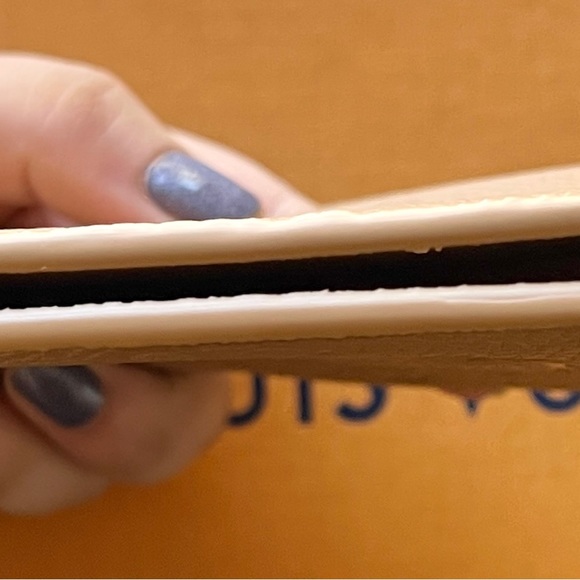 Louis Vuitton Empriente Monogram Notebook cover Tan - Picture 7 of 8